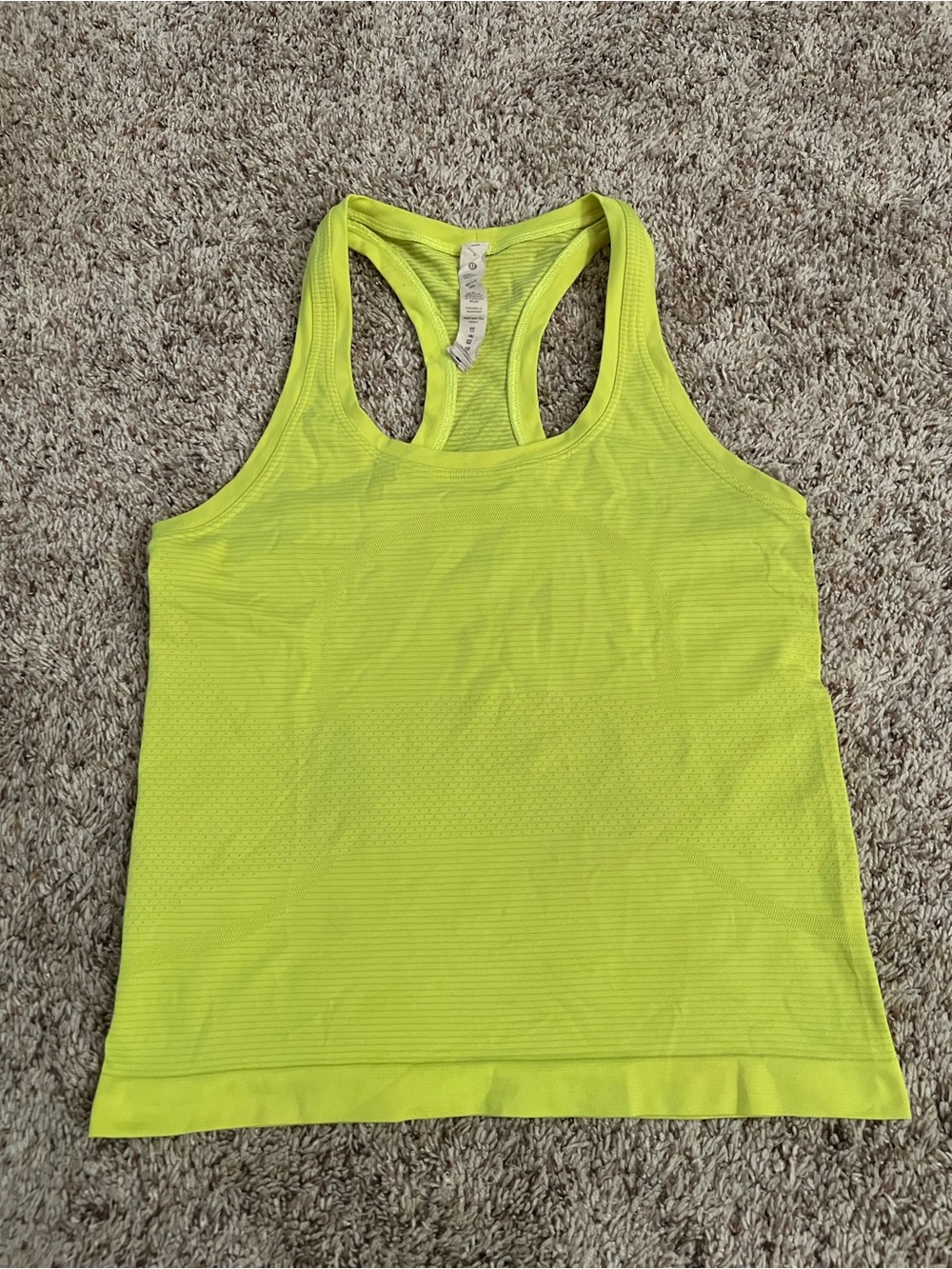 Lululemon swiftly tech size 4